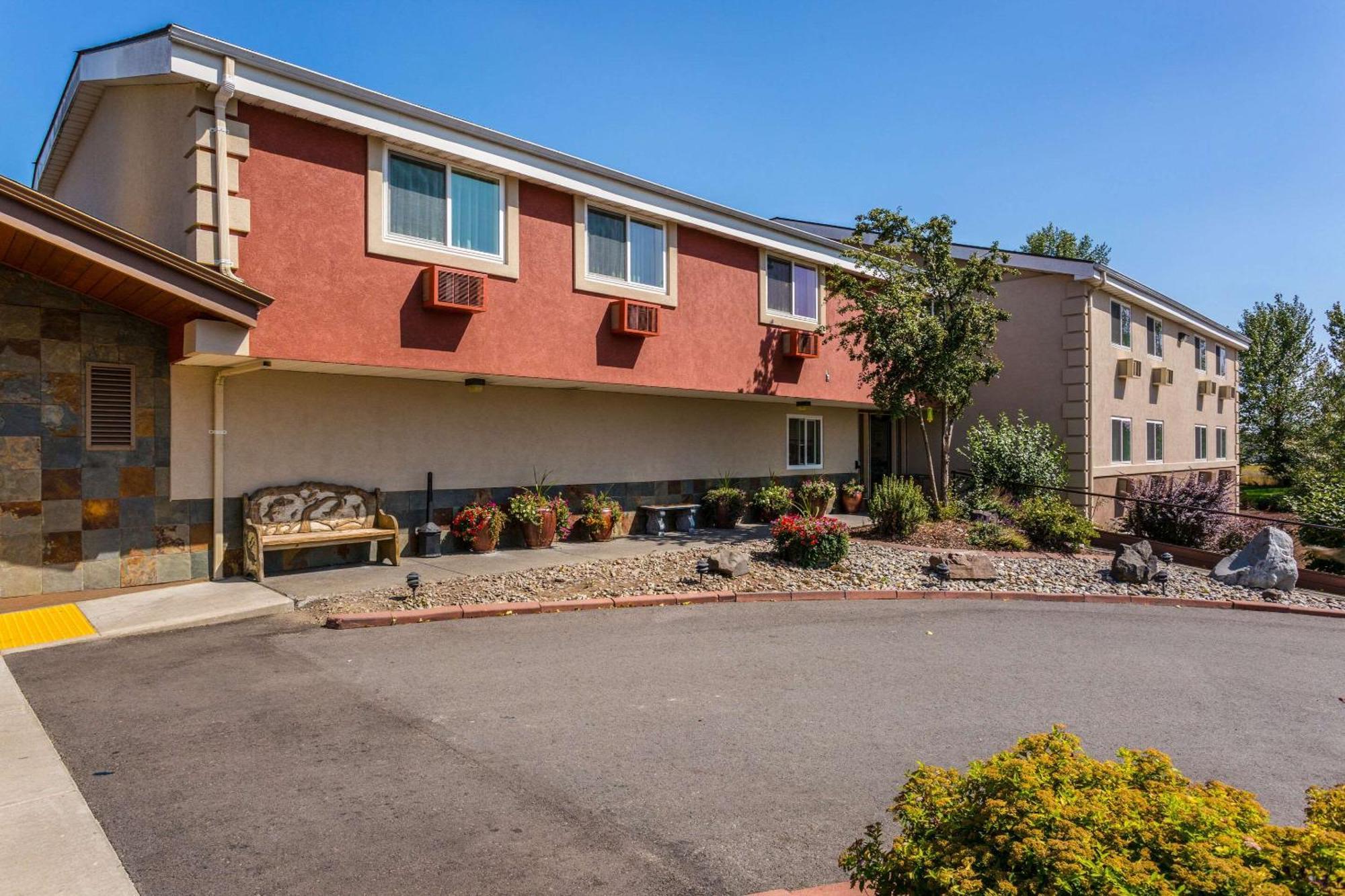 Quality Inn & Suites Coeur D'Alene Exterior photo